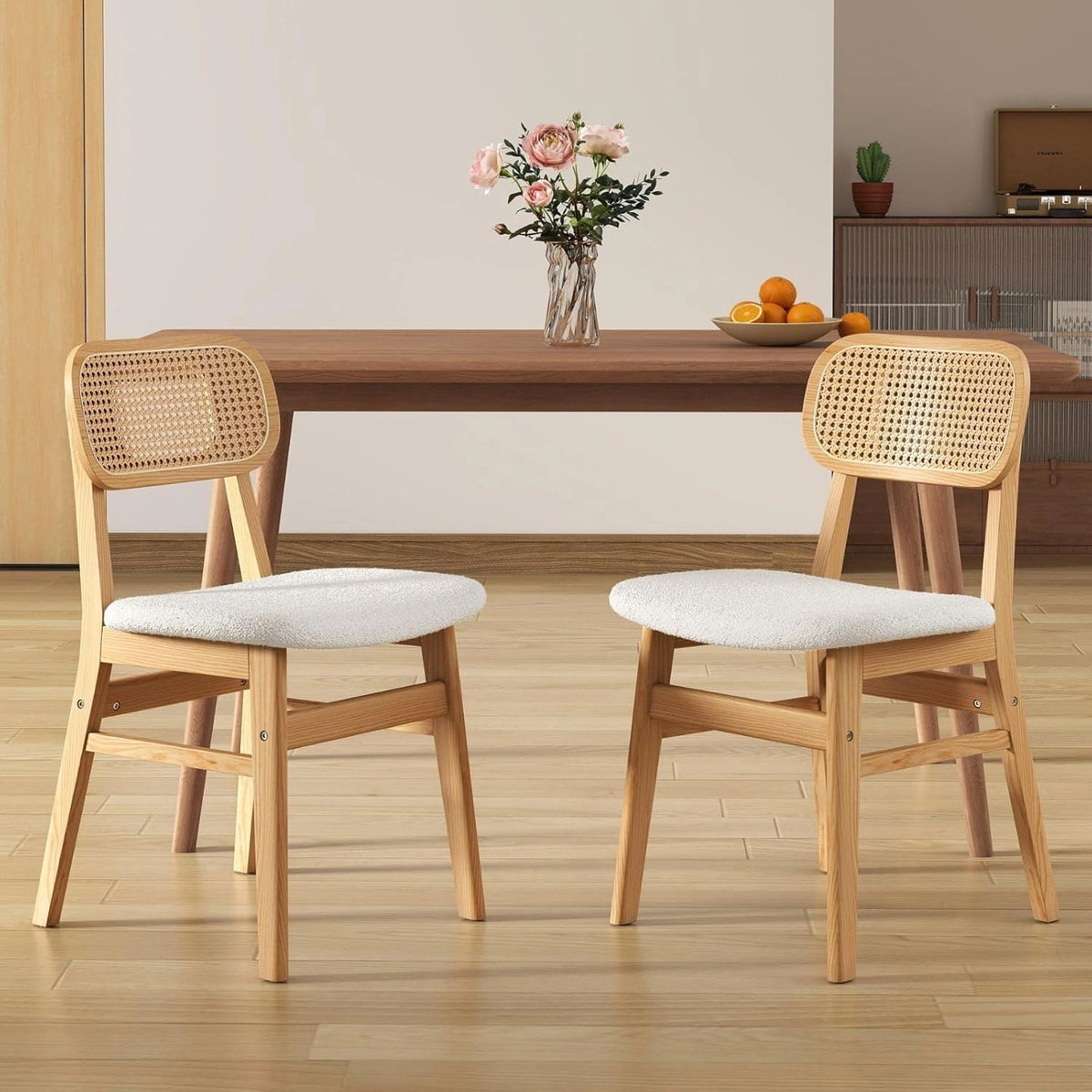 Ensemble de 2 Chaises de Salle à Manger en Fausse Fourrure avec Dossier en Rotin et Pieds en Bois, Beige